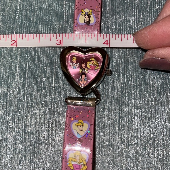 Little girls Disney Princess watch in perfect working condition - Picture 13 of 13
